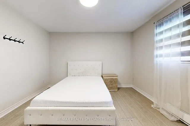 Additional image 12 of 17 Gladstone Sq