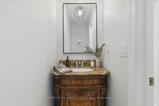 Additional image 10 of 58 Heathcliffe Sq Unit 58