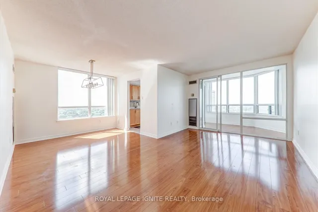 Additional image 10 of 330 Alton Towers Circ Unit 1801