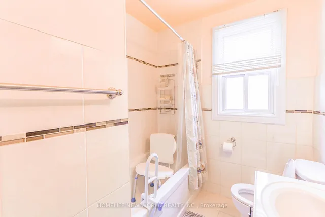 Additional image 39 of 34 Greylawn Cres