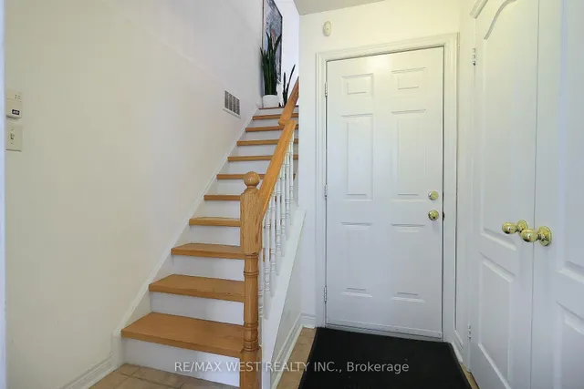 Additional image 19 of 8 James Stock Path