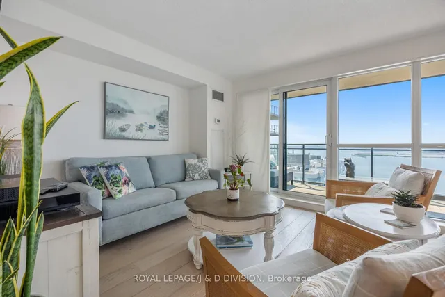 Additional image 15 of 410 Queens Quay Unit 1203