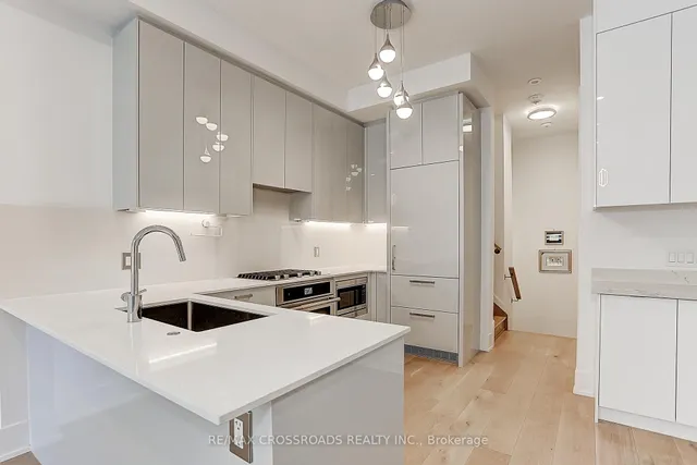 Additional image 11 of 270 Davenport Rd Unit TH3