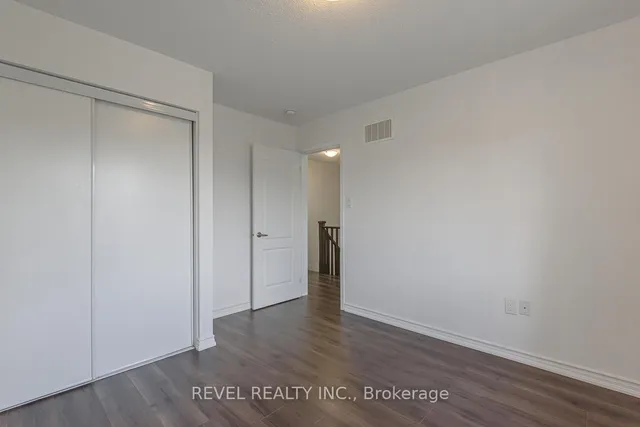 Additional image 23 of 9 Lothbury Dr