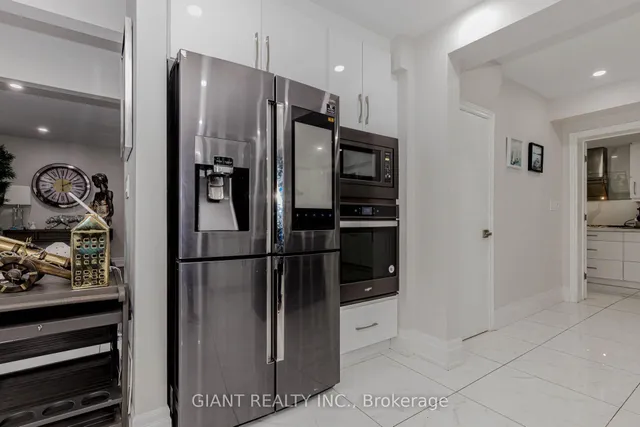 Additional image 20 of 90 Main St