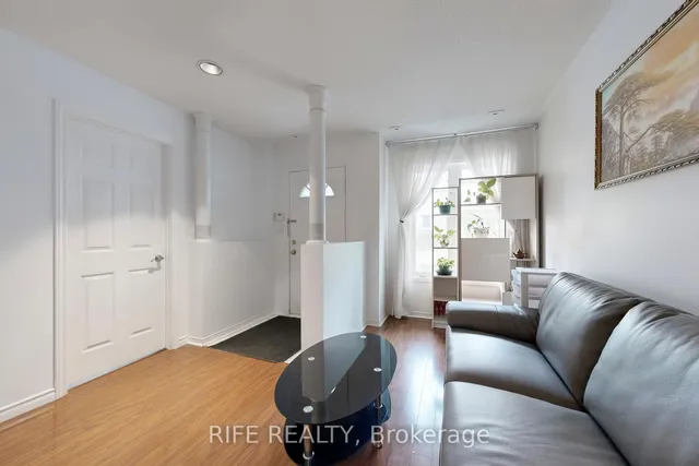 Additional image 4 of 28 Rosebank Dr Unit 703