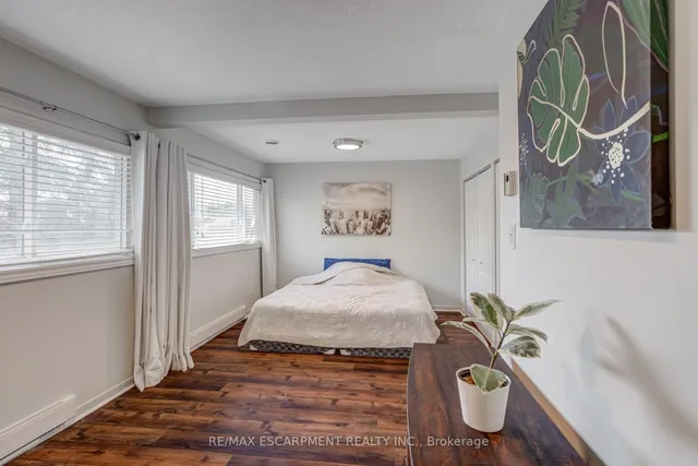 Additional image 29 of 1560 Kerns Rd Unit 5