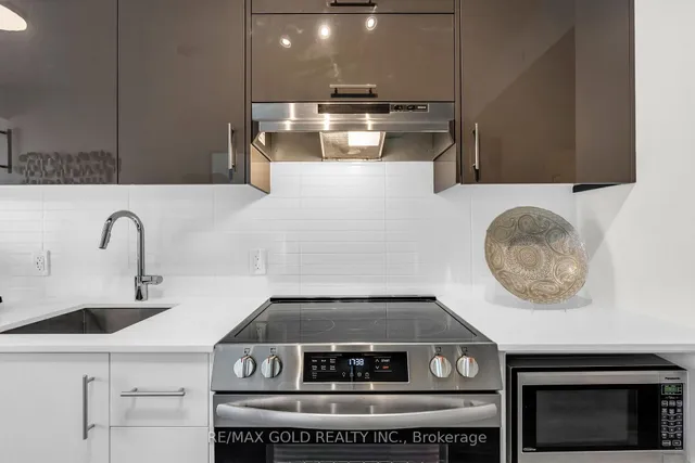 Additional image 5 of 188 FAIRVIEW MALL Dr Unit 2101