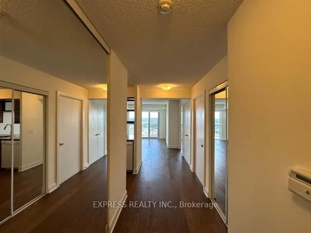 125 Village Green Sq Unit 2806