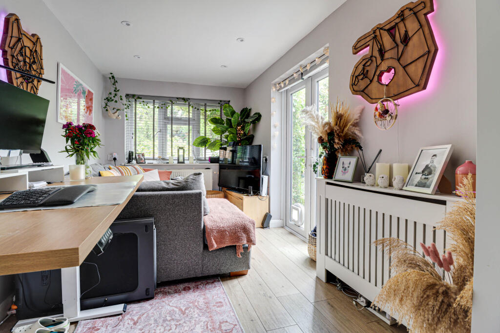 Additional image 11 of Springfield Crescent, Harpenden, Hertfordshire, AL5