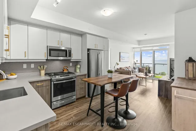 Additional image 6 of 2007 James St Unit 1604