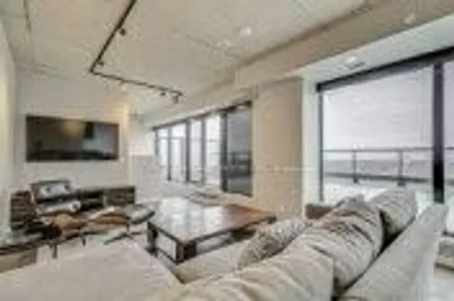 Additional image 8 of 7 Smith Cres Unit Ph 810