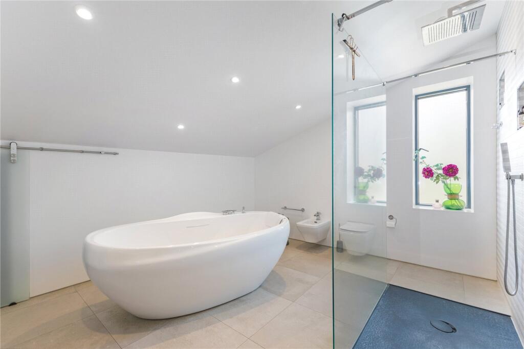 Additional image 10 of West Riding, Bricket Wood, St. Albans, Hertfordshire, AL2