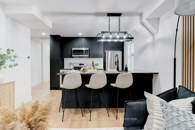 Additional image 6 of 8 Whitfield Ave