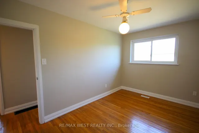 Additional image 29 of 7139 Darcel Ave