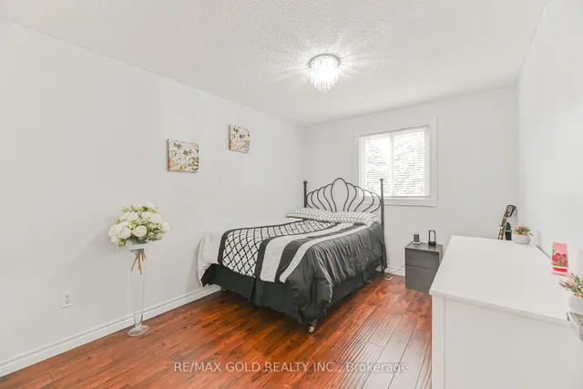 Additional image 37 of 31 Cassander Cres