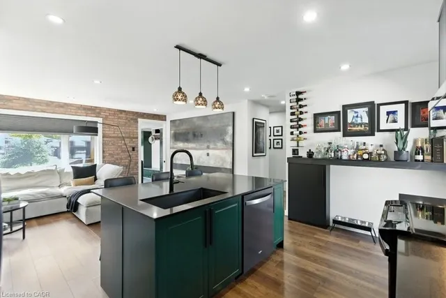 Additional image 14 of 30 Cloke Crt