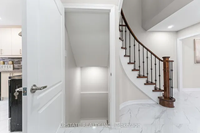 Additional image 33 of 31 Danum Rd