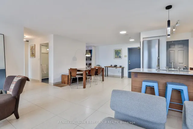 Additional image 13 of 230 King St Unit PH18