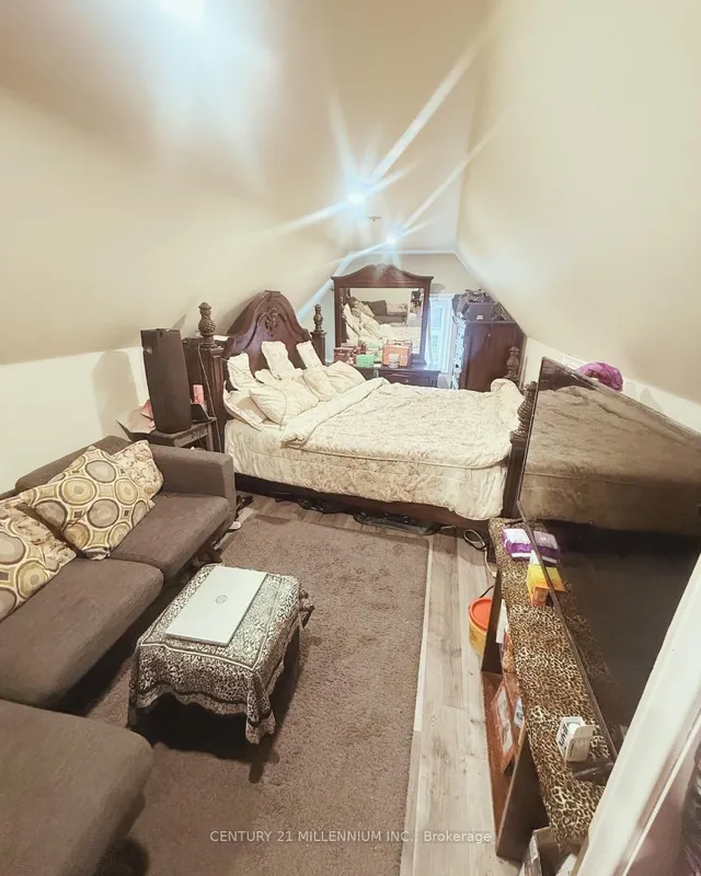 Additional image 18 of 237 Balsam Ave