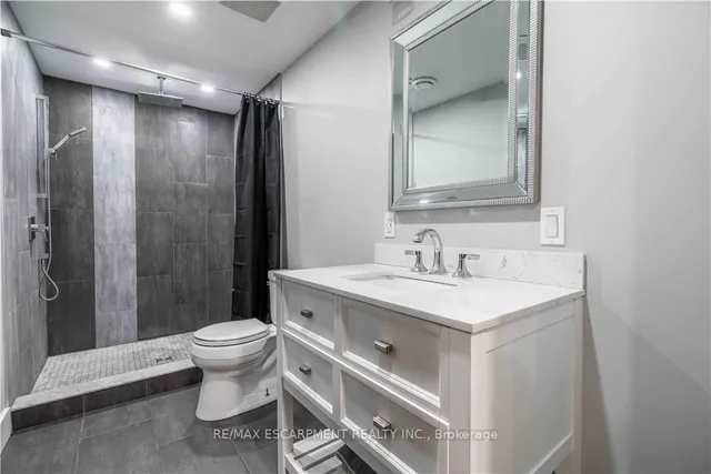 Additional image 40 of 95 Greti Dr