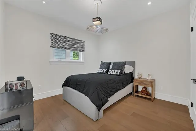 Additional image 25 of 515 Bridgman Ave