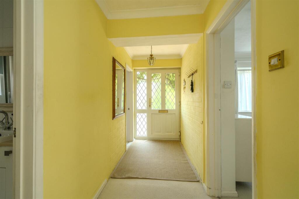 Additional image 2 of Ruscombe Drive, Park Street, St. Albans