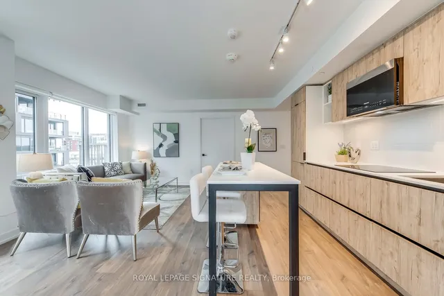 Additional image 11 of 2 Augusta Ave Unit 1003