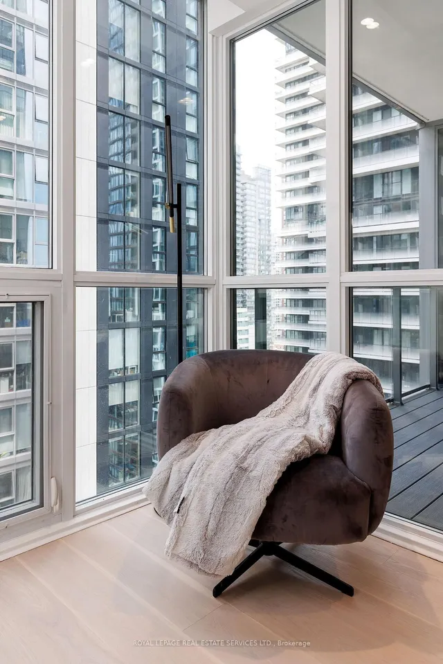 Additional image 30 of 88 Blue Jays Way Unit 2301