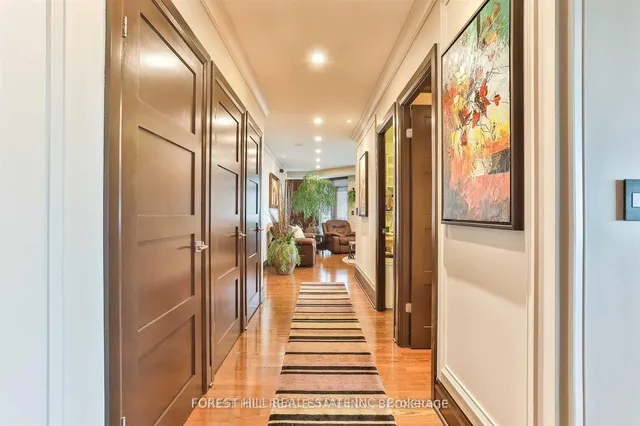 Additional image 3 of 300 Bloor St Unit 2701