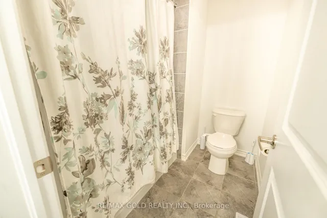 Additional image 24 of 35 Academy Dr