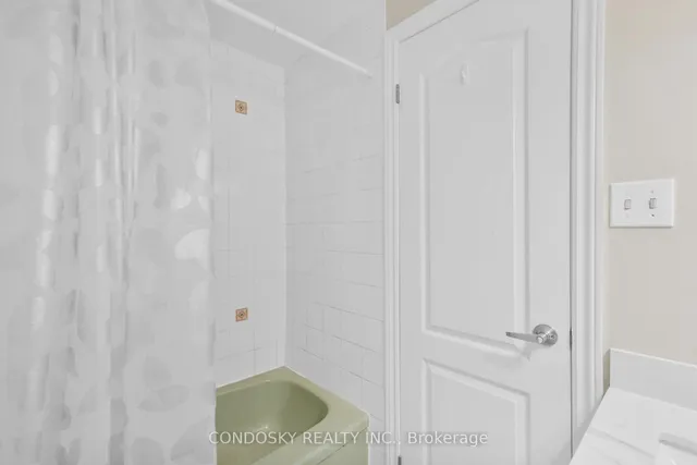 Additional image 32 of 42 Village Crt