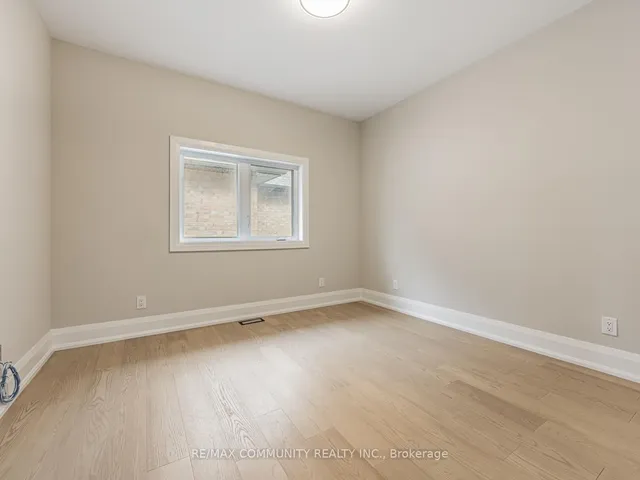 Additional image 25 of 37 Sugarbush Sq