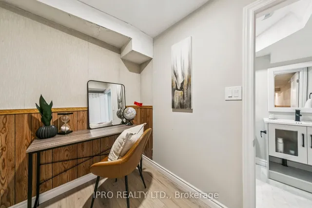 Additional image 38 of 3455 Caplan Cres Unit 3