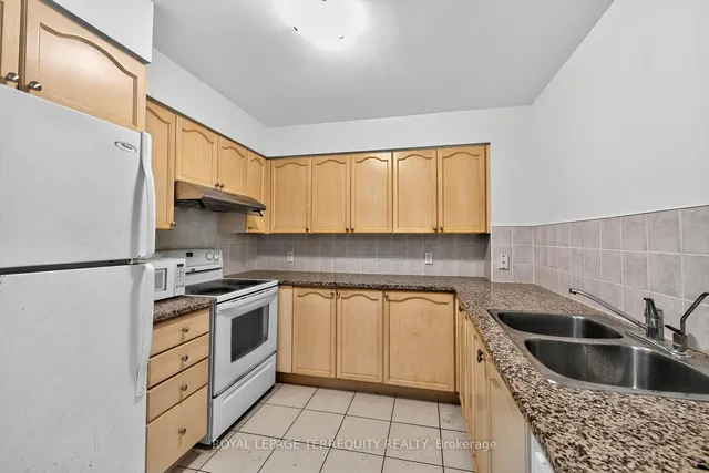 Additional image 21 of 23 Hollywood Ave Unit 2610