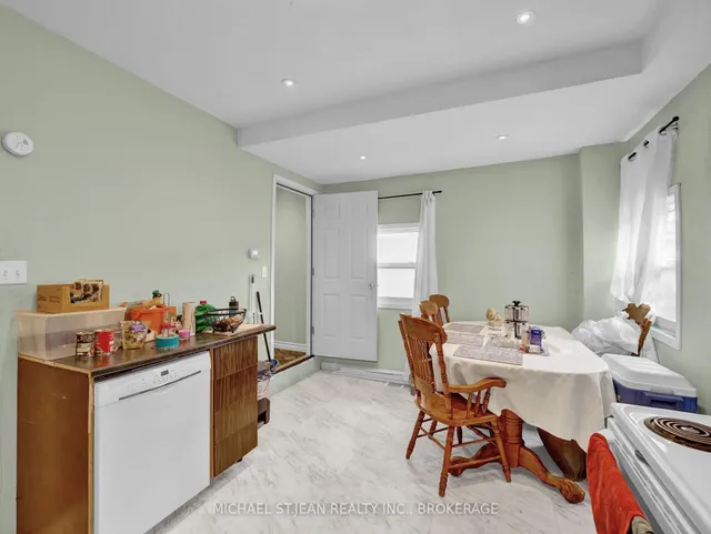 Additional image 16 of 110 Emerald St