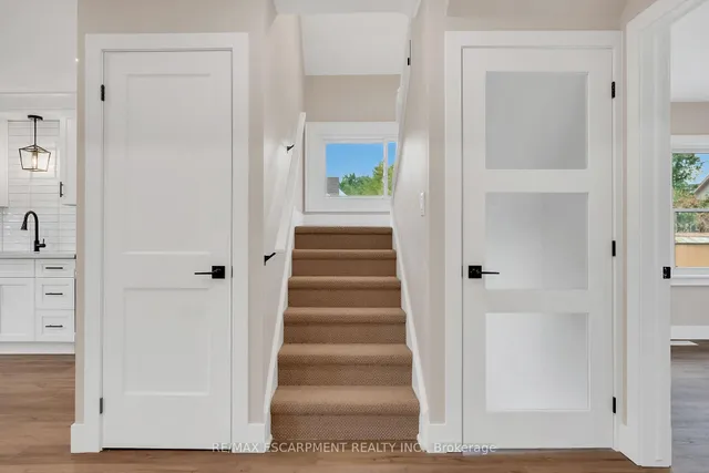 Additional image 23 of 126 AUBURN Ave