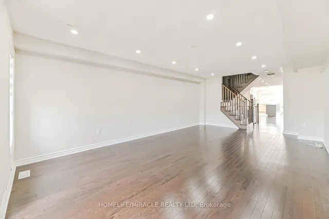 Additional image 28 of 35 Finegan Circ