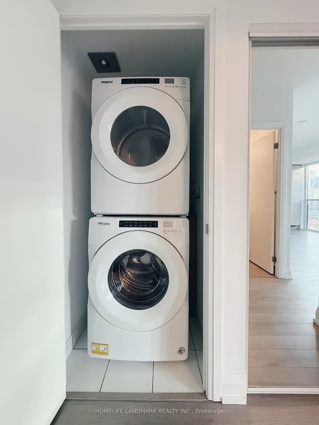 Additional image 18 of 77 Mutual St Unit 1705