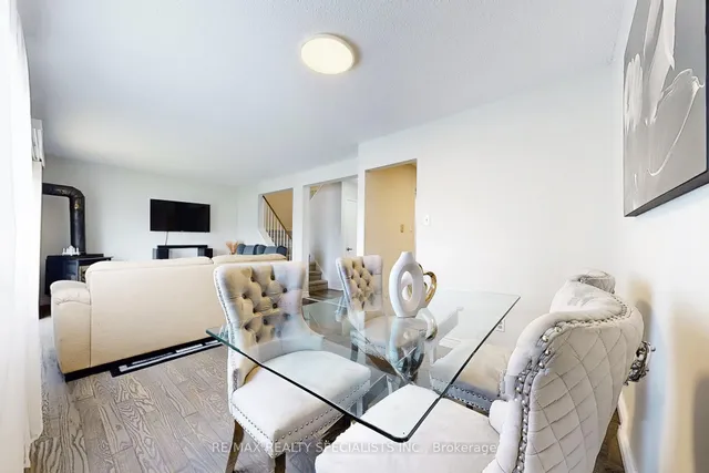 Additional image 4 of 17 Gladstone Sq