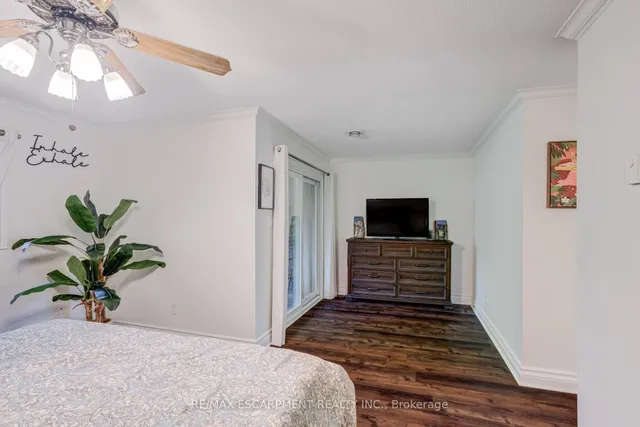 Additional image 22 of 1560 Kerns Rd Unit 5