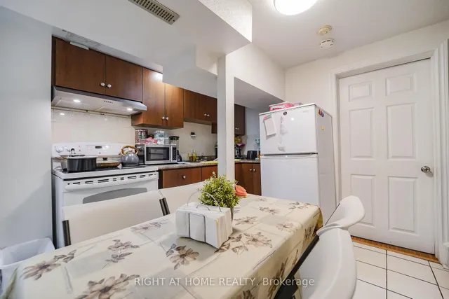 Additional image 44 of 180 Raponi Circ