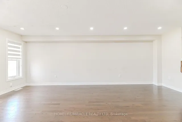 Additional image 26 of 35 Finegan Circ