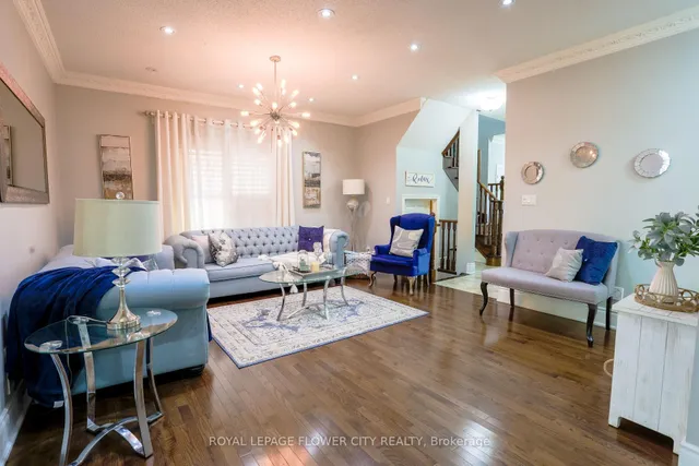 Additional image 7 of 19 Teal Crest Circ