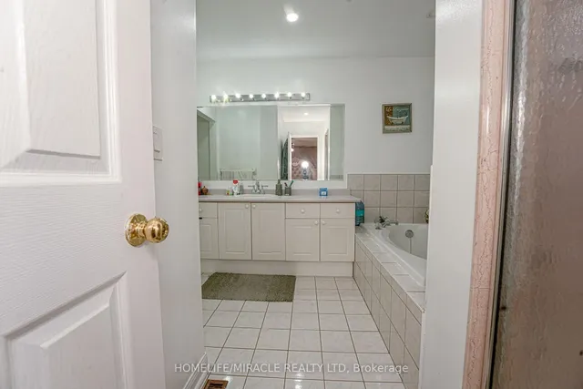 Additional image 25 of 28 Bowsfield Dr