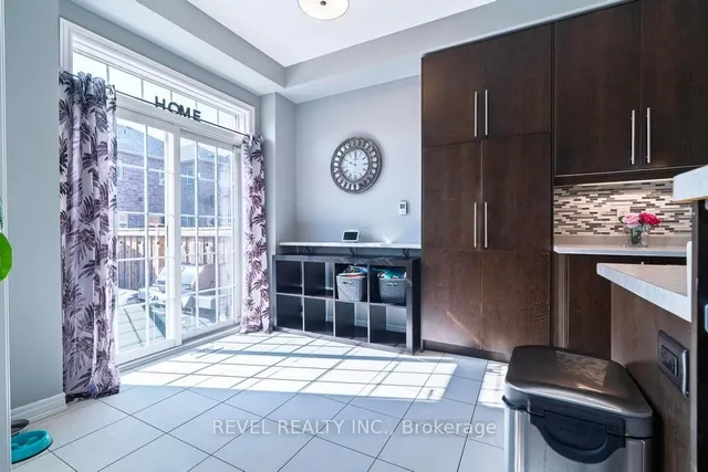 Additional image 16 of 1 Coastline Dr