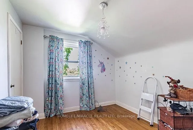 Additional image 22 of 9 Crestview Ave