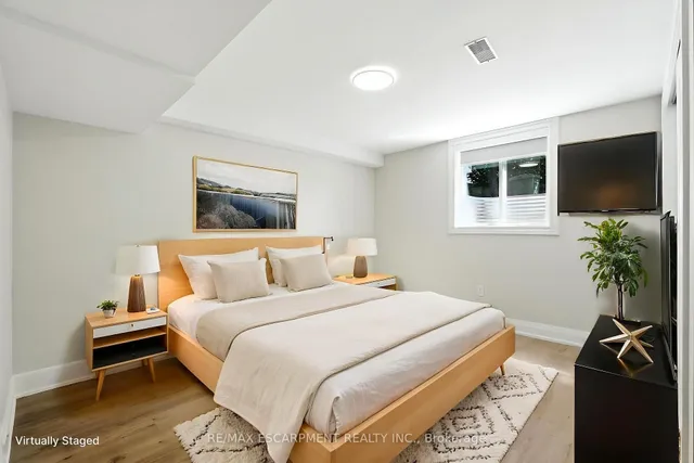 Additional image 34 of 929 UPPER OTTAWA St