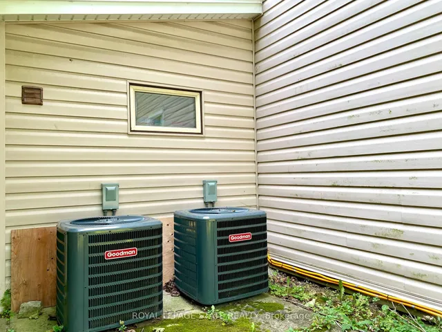 Additional image 24 of 358 Dundas St