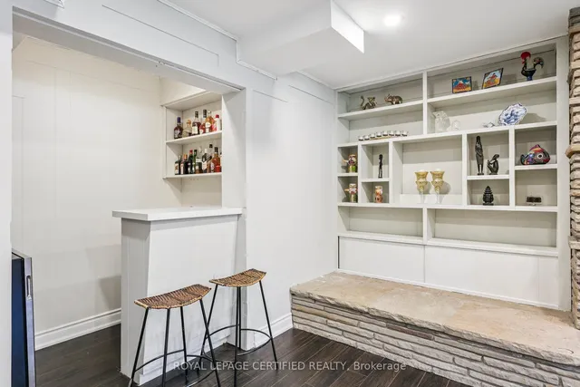 Additional image 27 of 462 The Kingsway